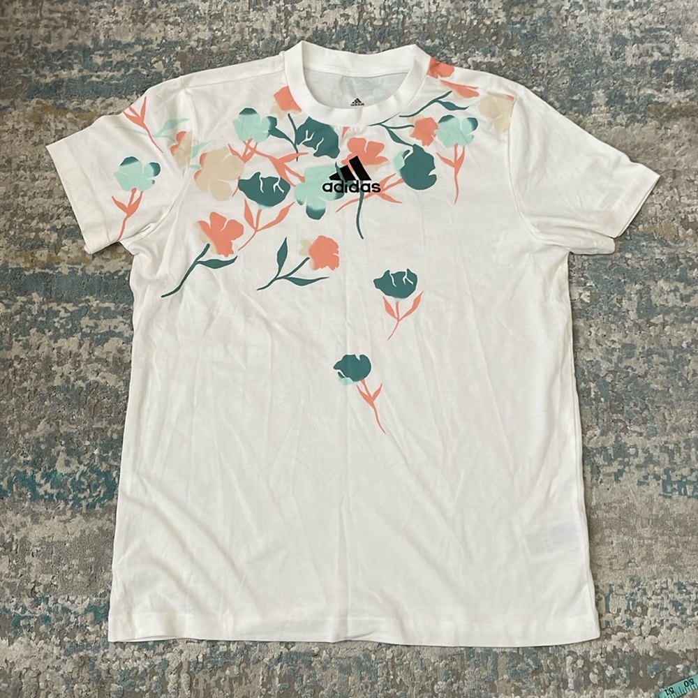 Like New Authentic Adidas Tee with Floral Print Size Medium 22” across bust